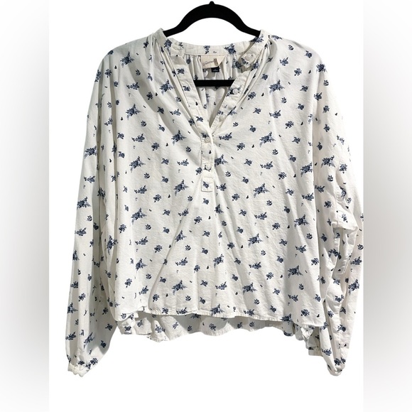 Universal Thread White and Blue Floral Long Sleeve Blouse Size Small - Picture 1 of 6